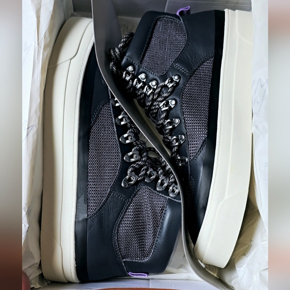 Miz Mooz Alpyne women's sports shoes, size 6.0, dark blue, leather. - Picture 7 of 14